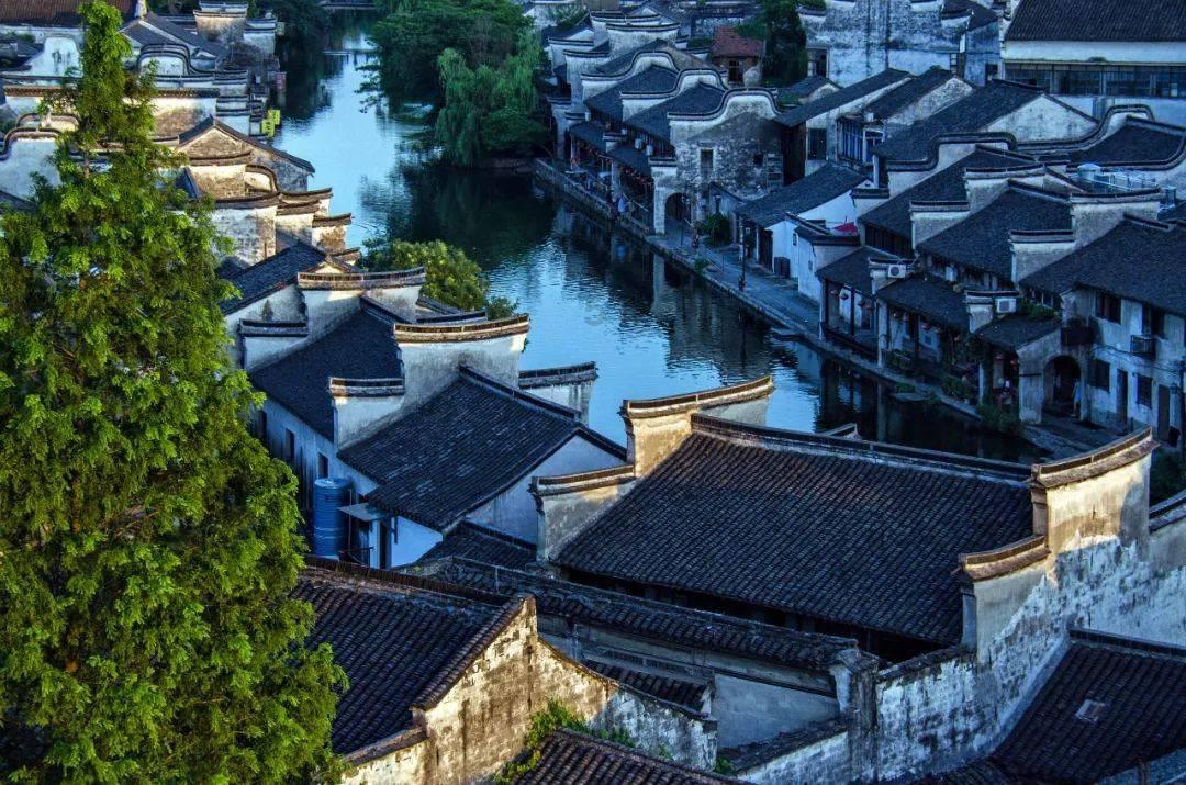 拥堵的停车场